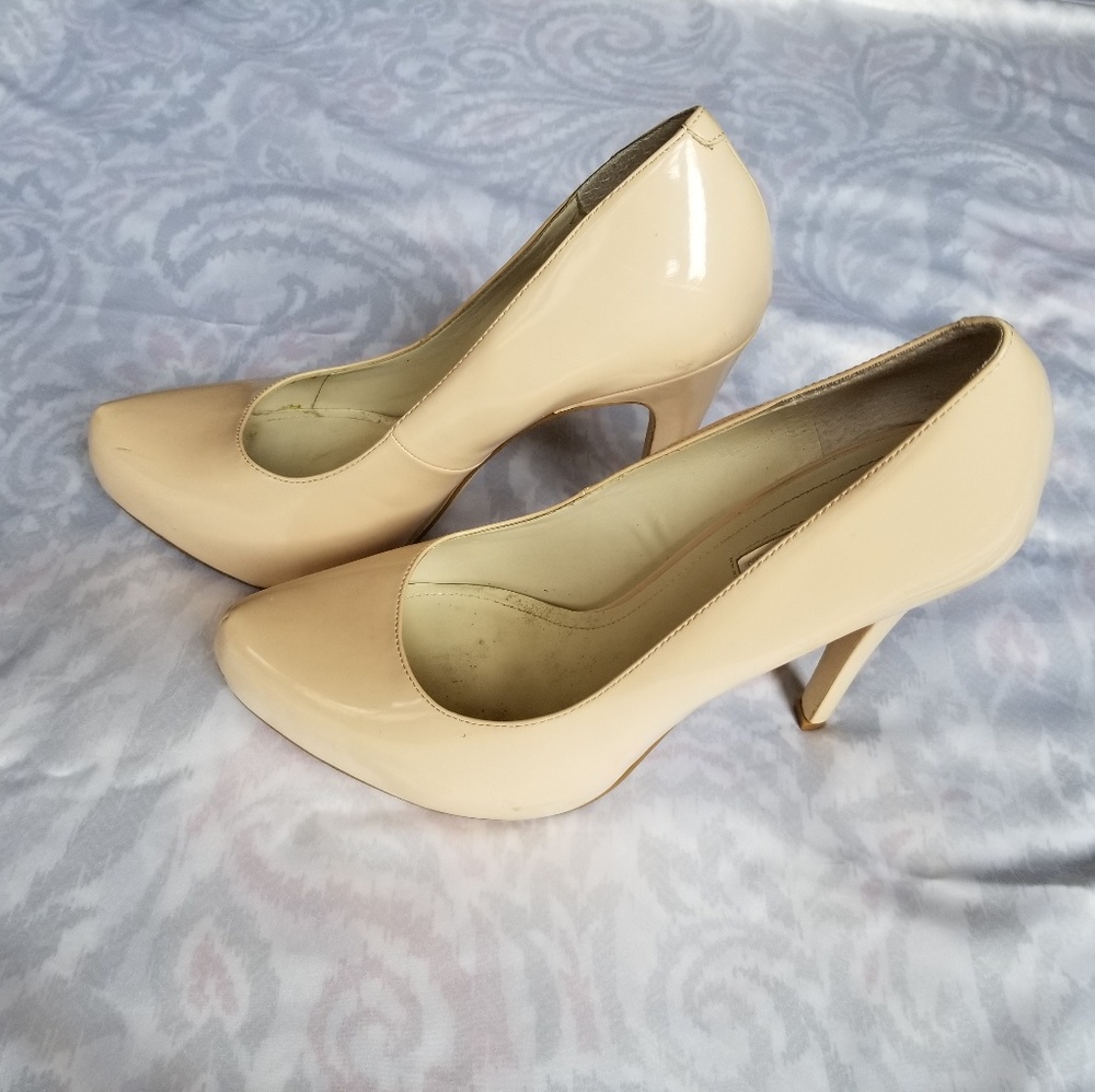 BCBGeneration Heidi Heels - Picture 3 of 3